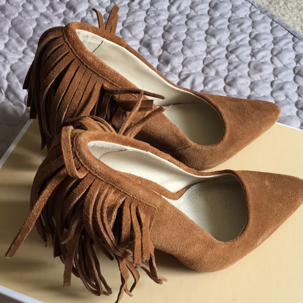 MIA tan shoes